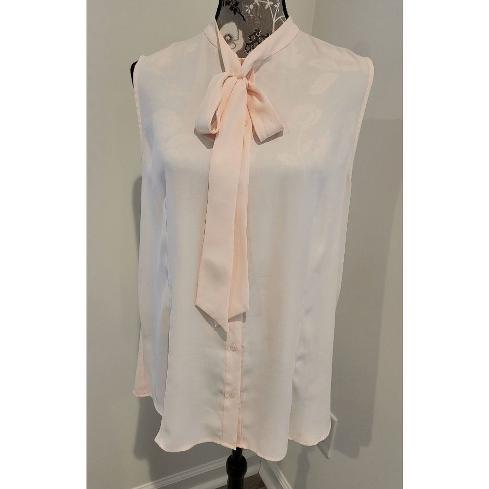 Anne Klein Light Peach Sleeveless Button-down Blouse with Tie